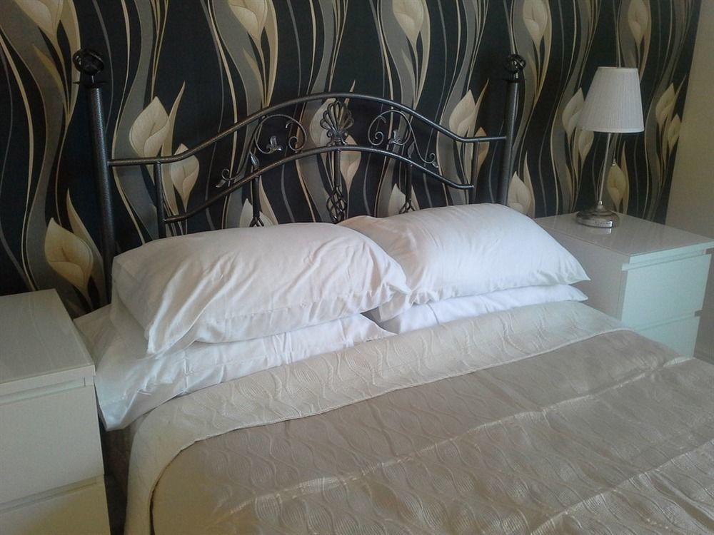 Redroofs Hotel Stockton-on-Tees Bagian luar foto