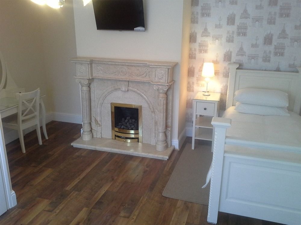 Redroofs Hotel Stockton-on-Tees Bagian luar foto